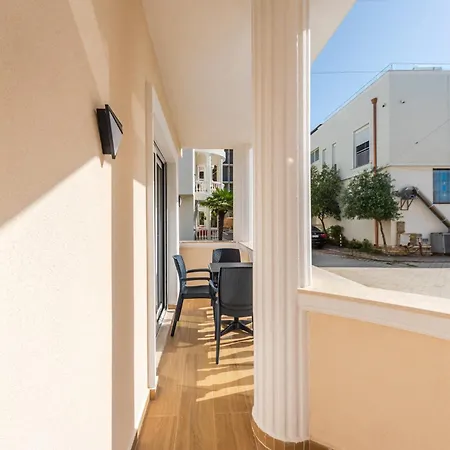Sea La Vie Apartment Golem (Tirana)