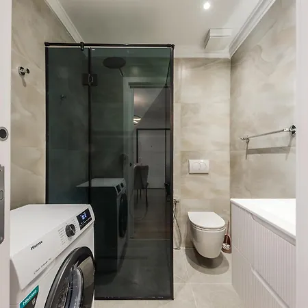 Sea La Vie Jacuzzi Golem (Tirana)