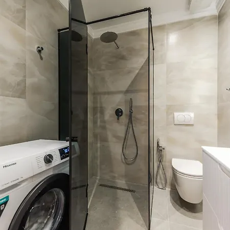 Sea La Vie Jacuzzi Golem (Tirana)