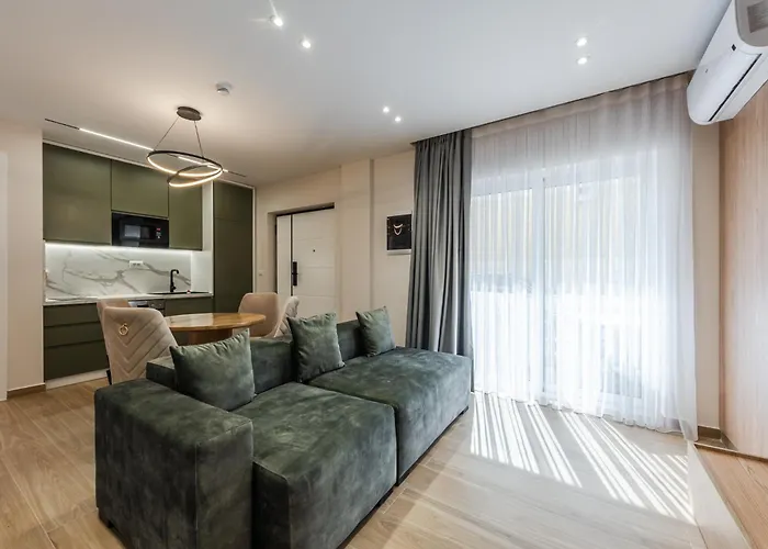 Sea La Vie Golem (Tirana)