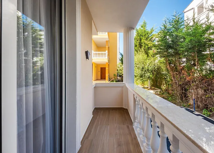 Sea La Vie Apartment *