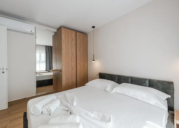 Sea La Vie Apartment Golem (Tirana)